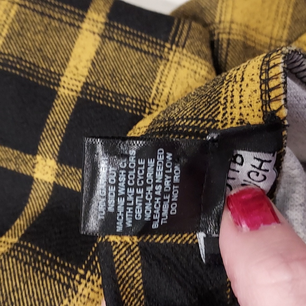 *Midnight Hour Black and Yellow Plaid Skater Skirt with Full Zipper Front  XS - Picture 8 of 9